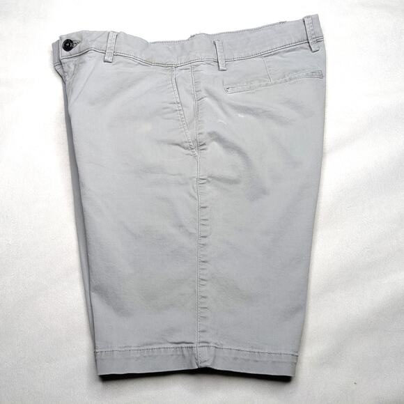 Gap Club Room Men's Casual Shorts 33 34 Flat Front Distressed - Picture 4 of 10